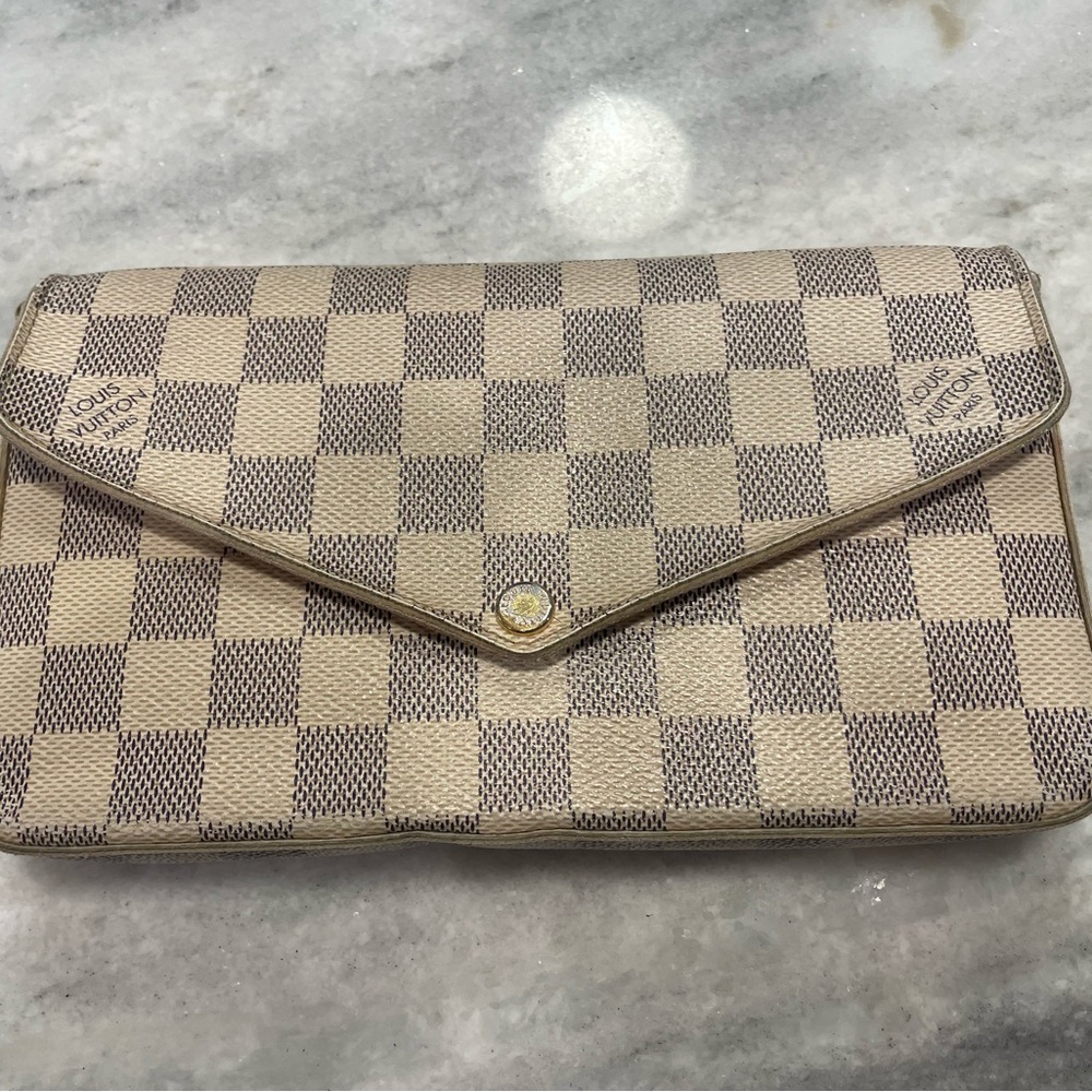 Louis Vuitton Damier Azur Pochette
